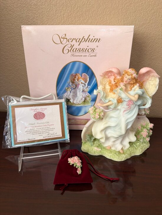 Roman Inc Other - 2001 Seraphim Classics Abigail Precious Gift Angel Figurine 2001 Club NEW